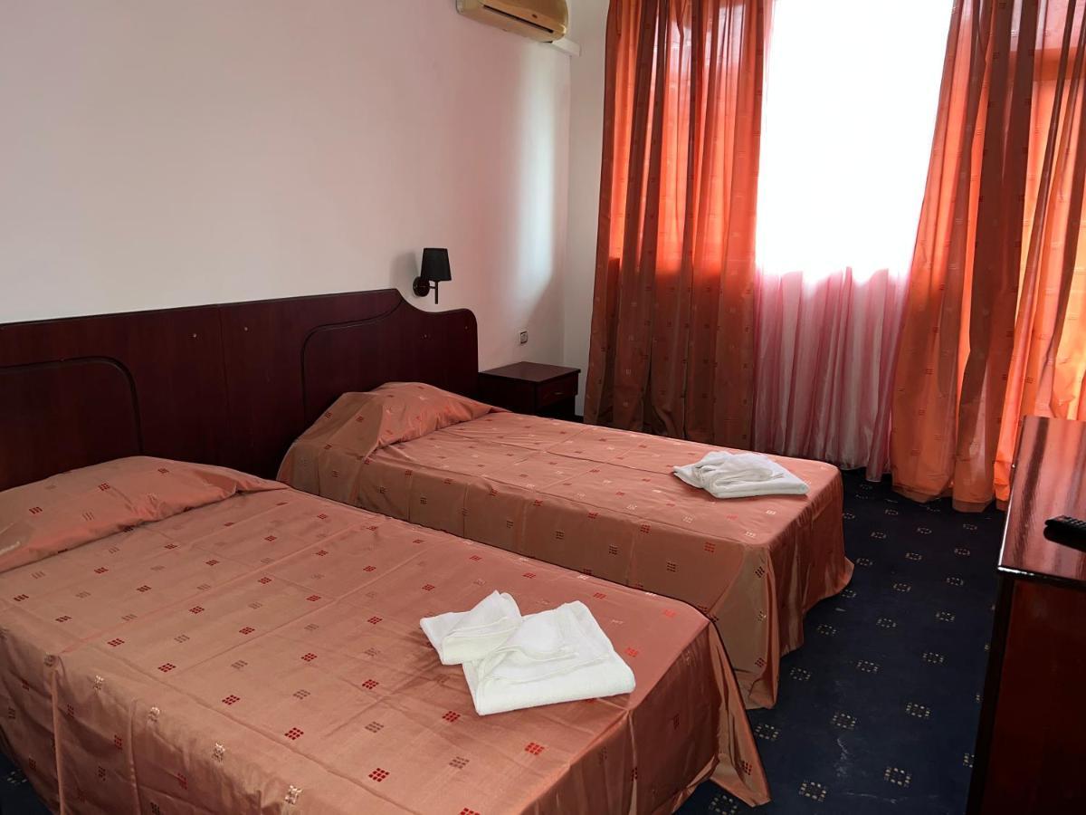Dahlia Garden Hotel Златни пясъци Екстериор снимка