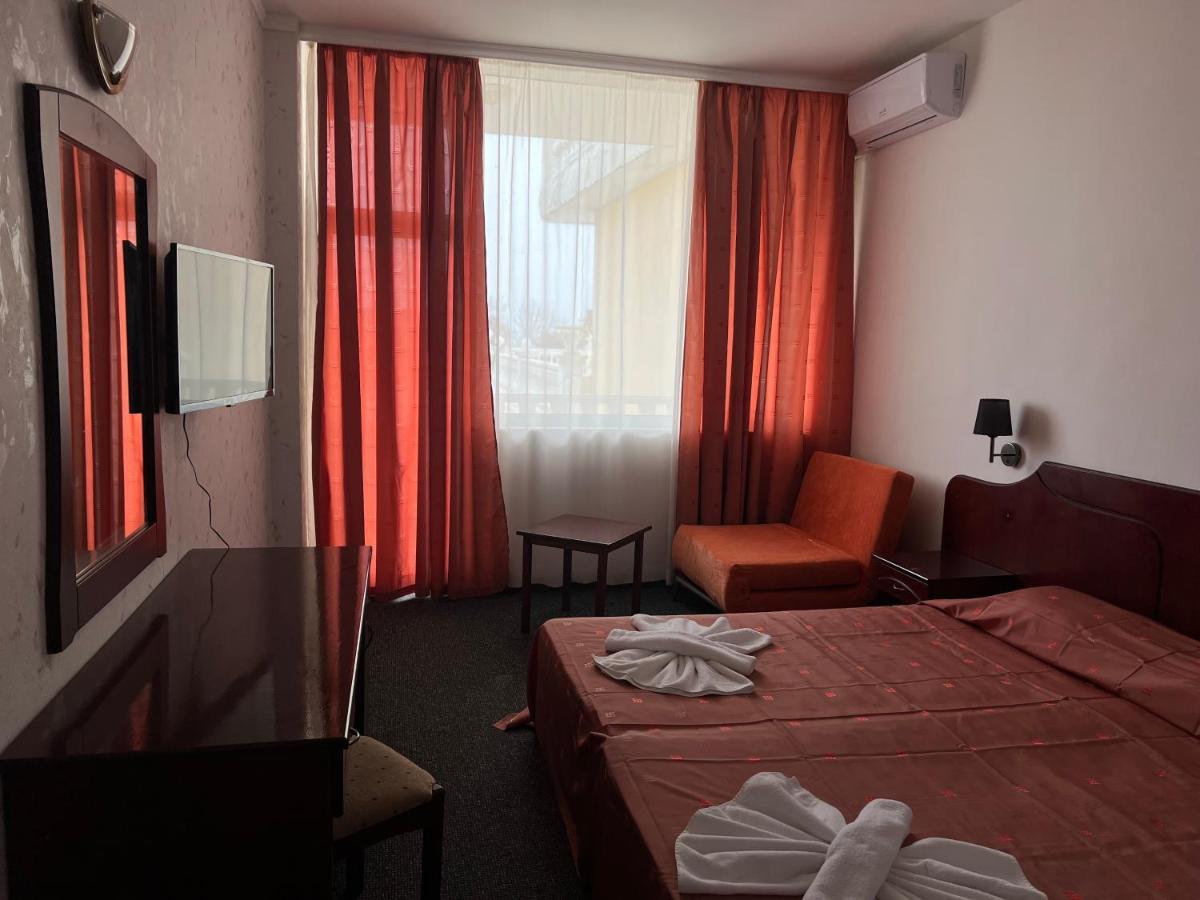 Dahlia Garden Hotel Златни пясъци Екстериор снимка