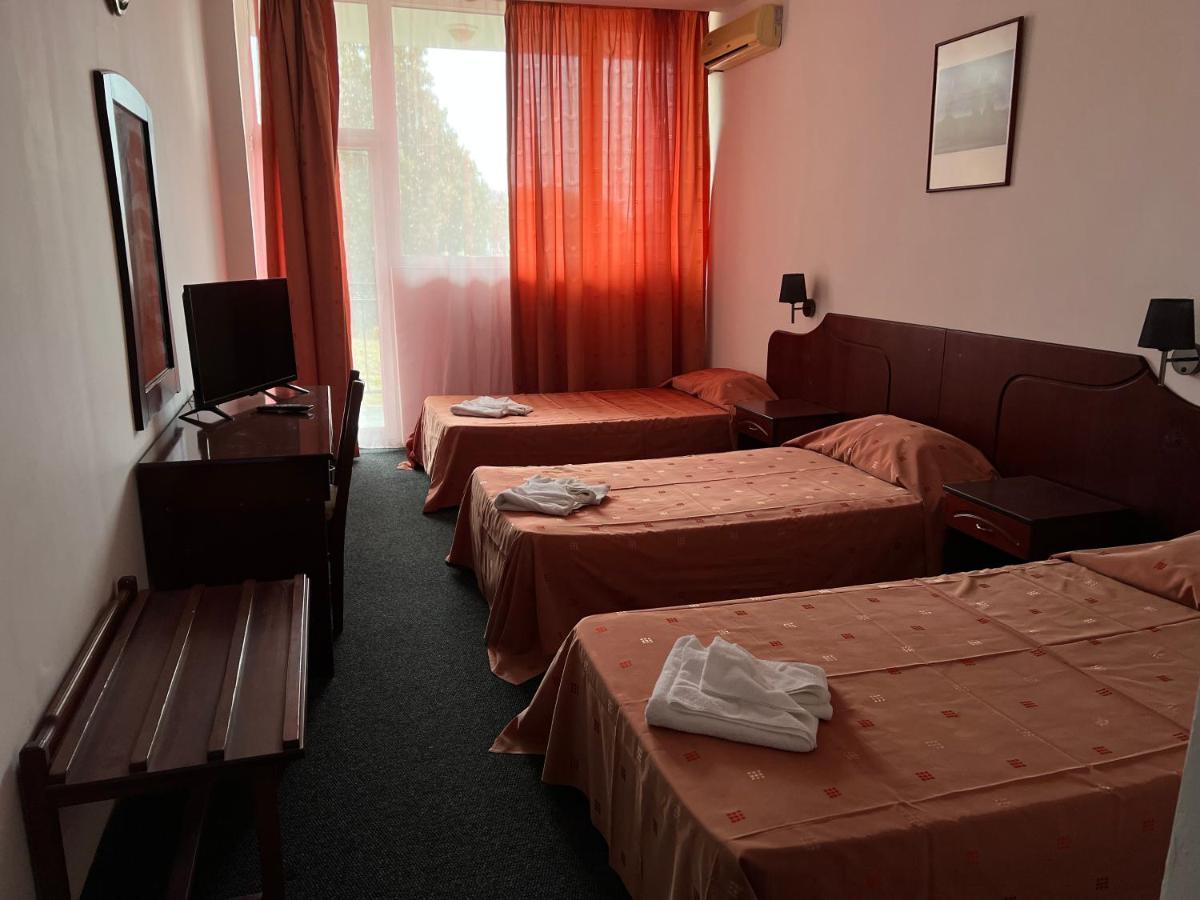 Dahlia Garden Hotel Златни пясъци Екстериор снимка