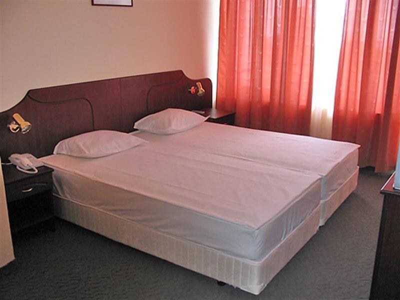Dahlia Garden Hotel Златни пясъци Екстериор снимка